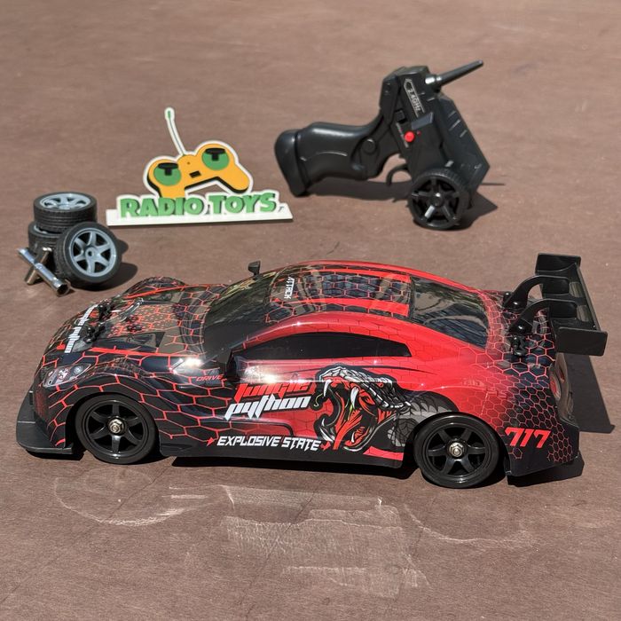 Nissan GTR Snake Red 4WD | Машинка для дрифту на пульті з димом