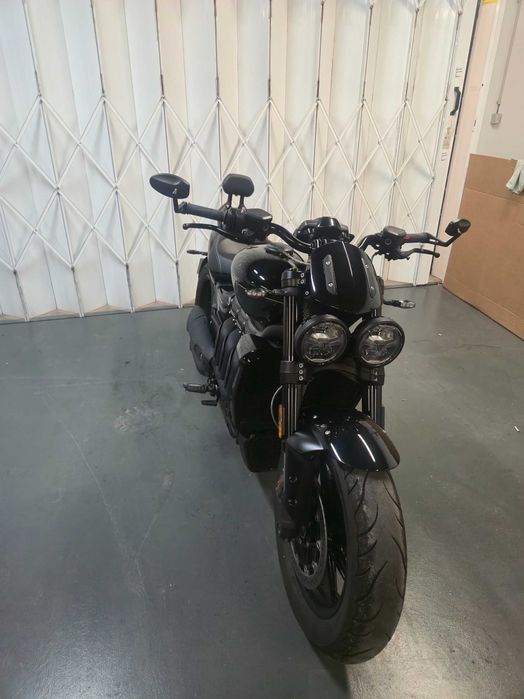 Triumph Rocket 3
