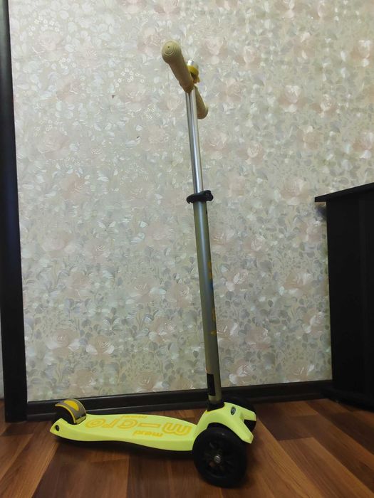 Самокат Micro Maxi