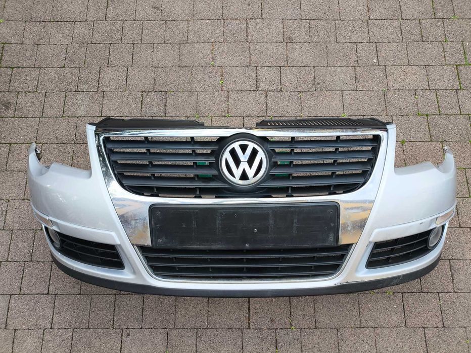 Zderzak Przedni VW Passat B6 Kolor Srebrny LA7W