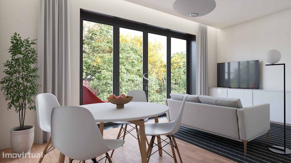 Apartamento T2 com Mezanino junto ao Estádio do Dragão
