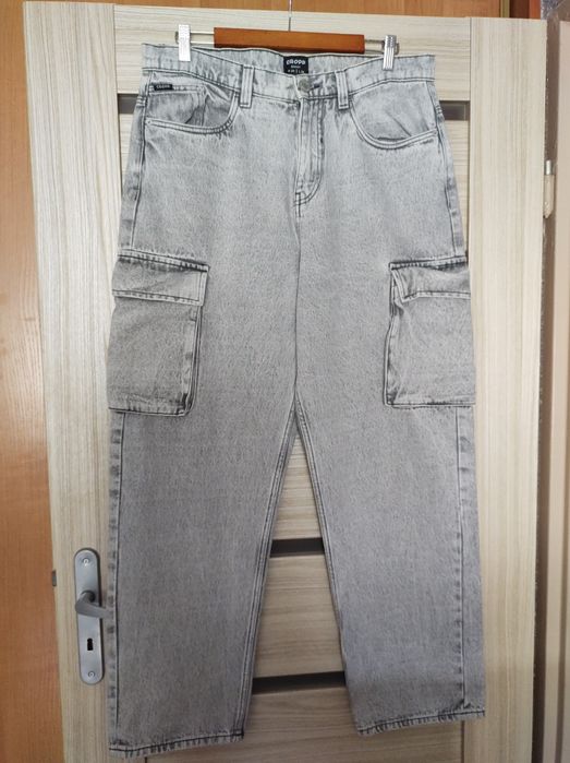Spodnie jeansowe szare Bershka rozm W34/L34