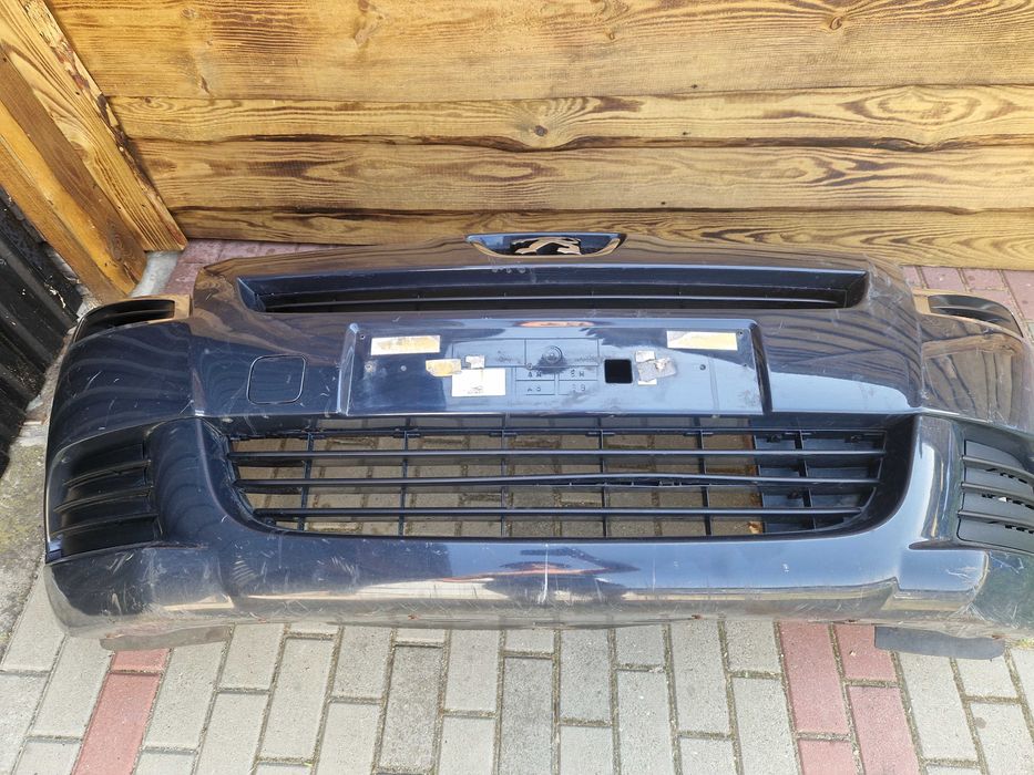 [44] Zderzak przedni Peugeot 5008 I 09-13r.