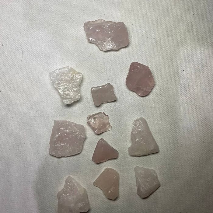 Рожевий кварц і інші мінерали