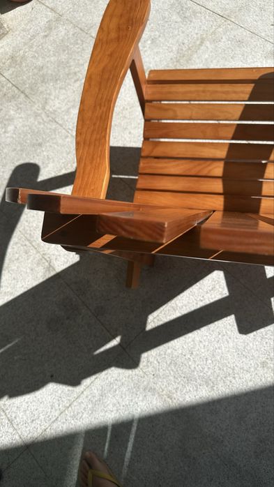 Cadeira poltrona de madeira maciça