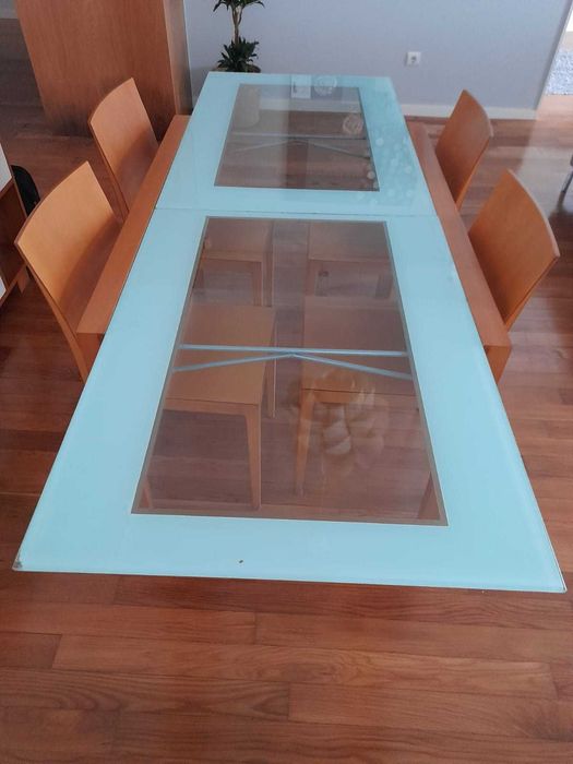 mesa de sala de jantar + cadeiras