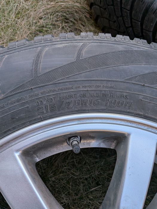 Opony z felgami 215 70 r16