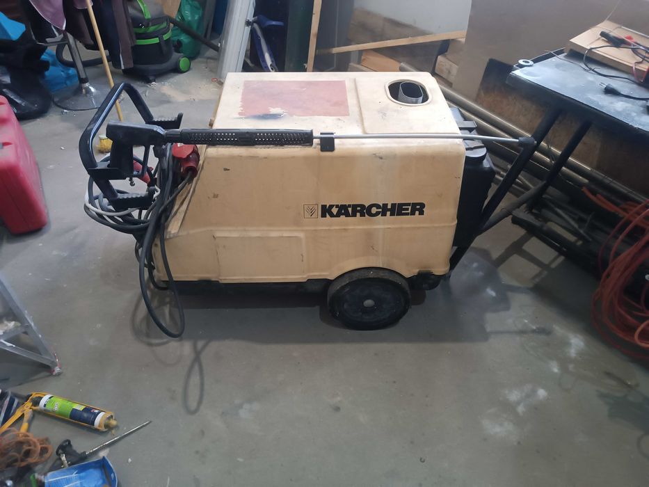 Karcher hds 890.