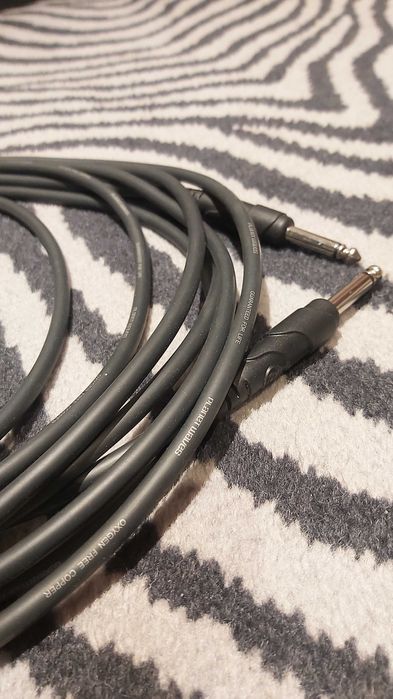 Gitara basowa Vintage V964