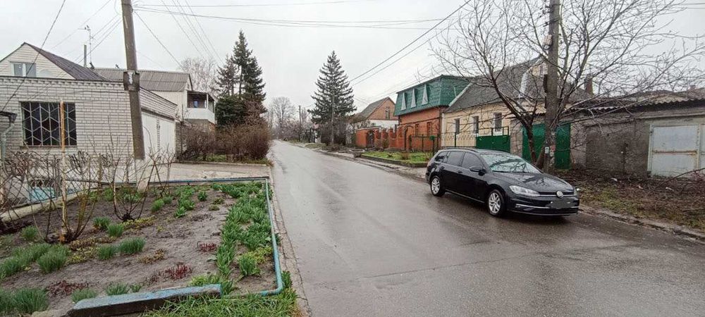 Продам участок с домом на Мирном