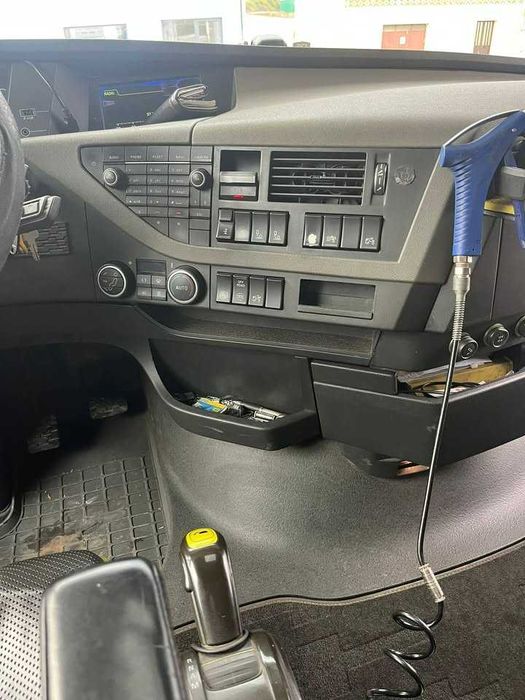 Volvo FH16 750 - COMO NOVA