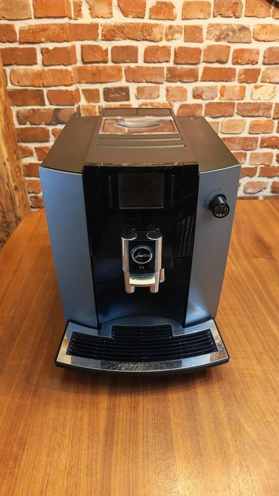 Jura E6 ekspres do kawy automatyczny