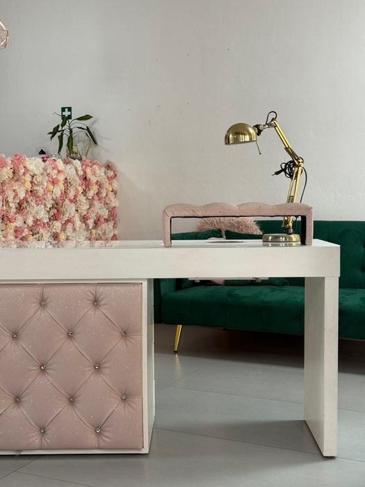 Mesa de manicure dupla com aspiração