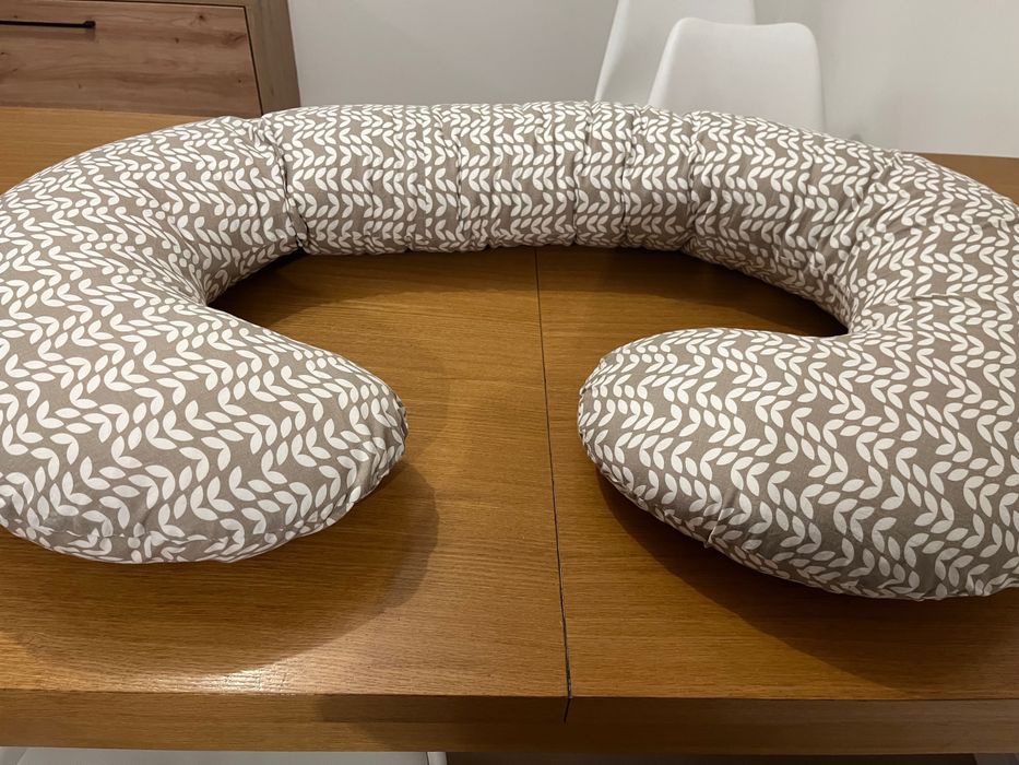 Motherhood Poduszka kojec dla kobiet w ciąży beż