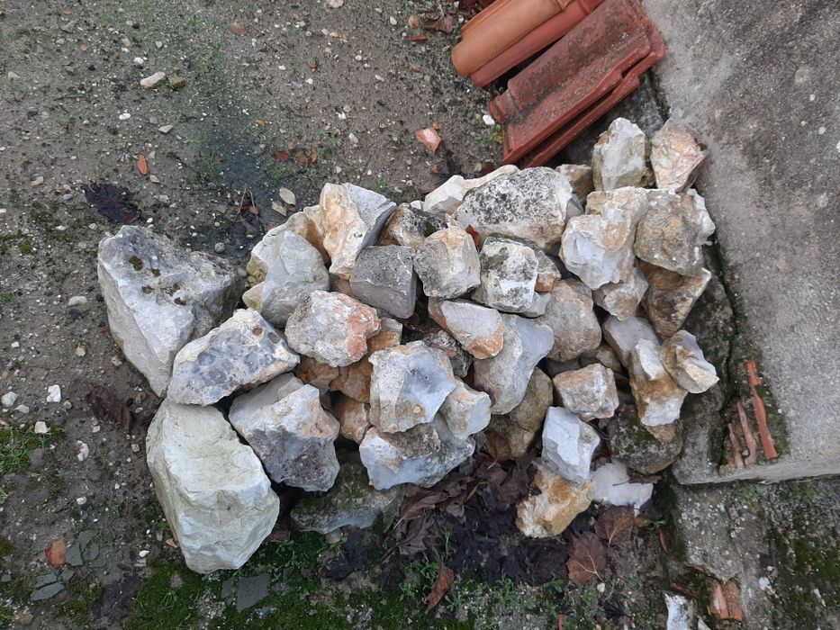 Pedras  para jardim conforme fotos!!