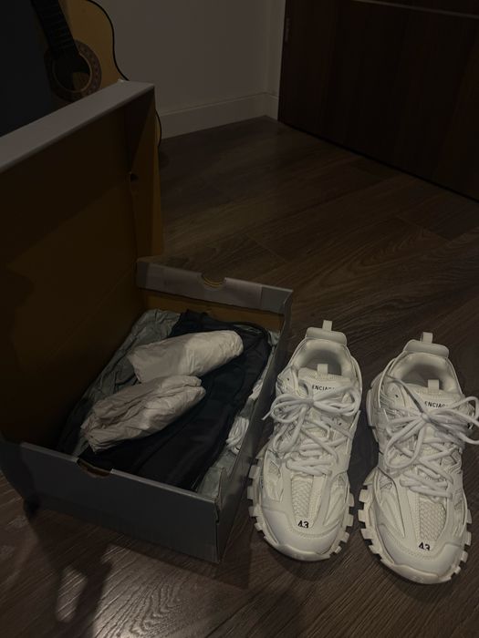 Balenciaga Track 43 Biale
