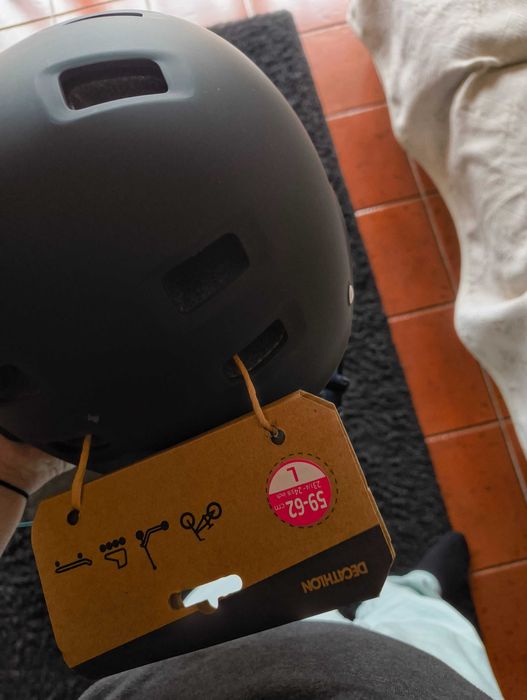 Capacete OXELO patins em linha