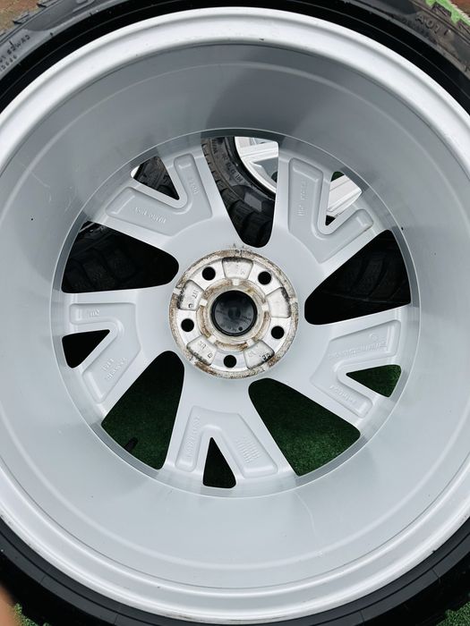 Диски 5/112 R18 VW Skoda Audi 7.5J ET-51 з резиною 225/40 Pirelli 92V