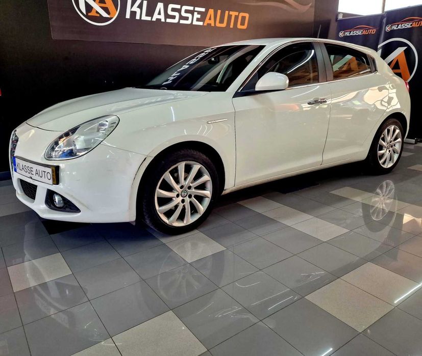 Alfa Romeo Giulietta 1.6 JTDM Sport J18 120cv – 2016 Nacional, AC Bi-Zona, Sensores Estacionamento, Garantia — photo 3