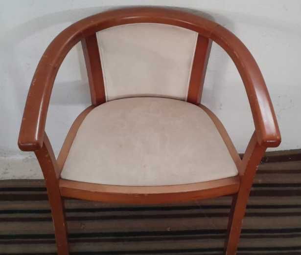 Round Shape Chair