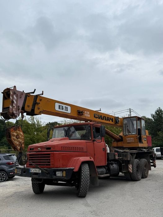 Автокран оренда 28 тонн.Стріла 21м.