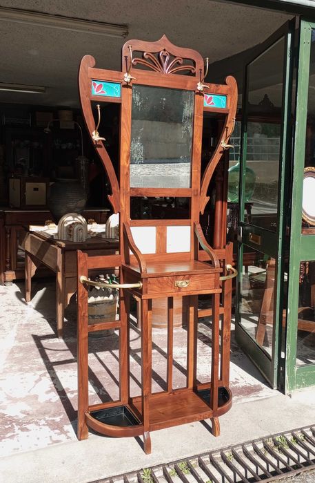 Antigo bengaleiro Arte Nova