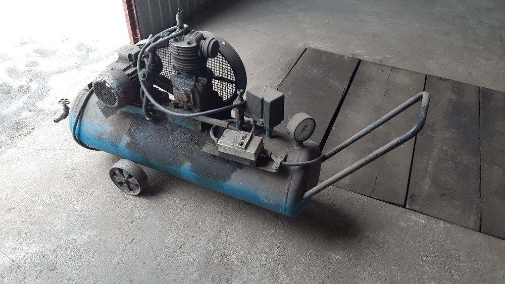 Kompresor sprężarka na siłę sprawna