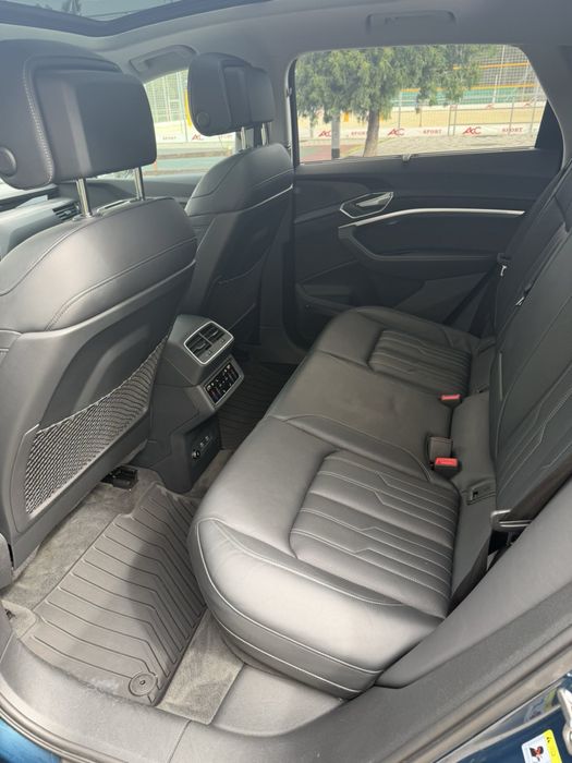 Audi e-tron 2020 VIN WA1VAAGE3MB018118 фото оголошення 6 з 8