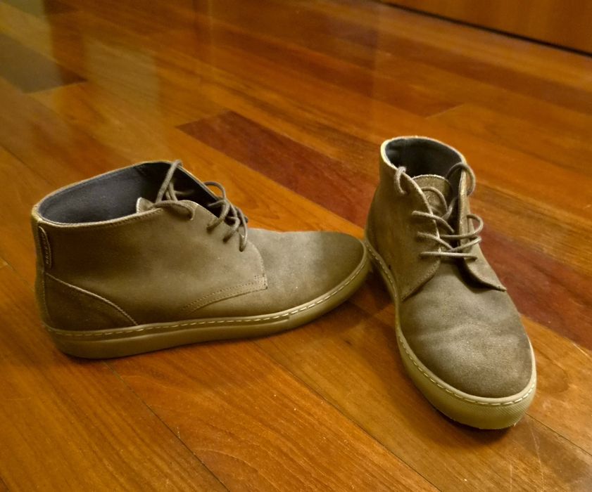 Botins / Botas / Sapatos Decenio