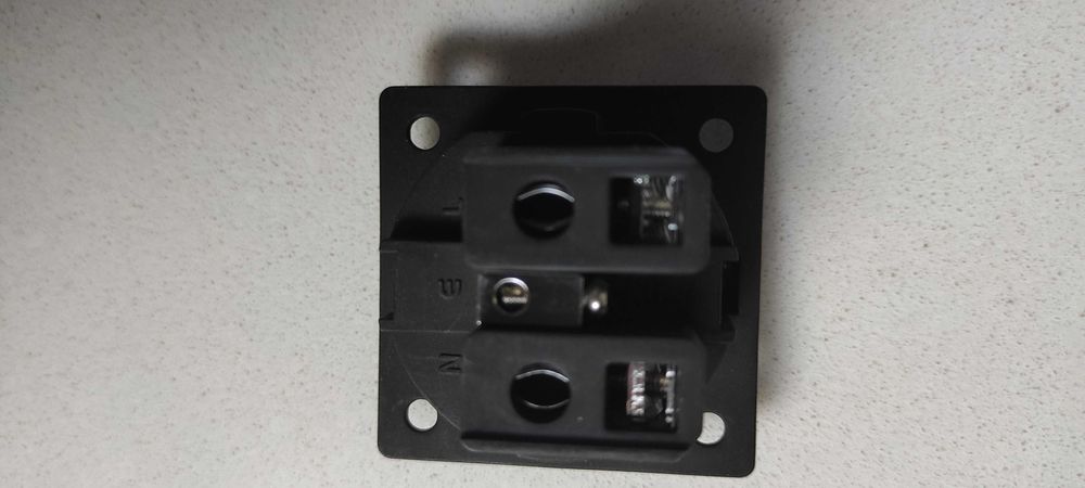 розетка Furutech  FI-E30 NCF