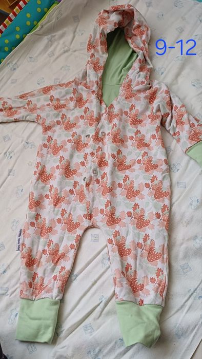 Комбінезончики. На 3-9 місяців. По 100 грн.