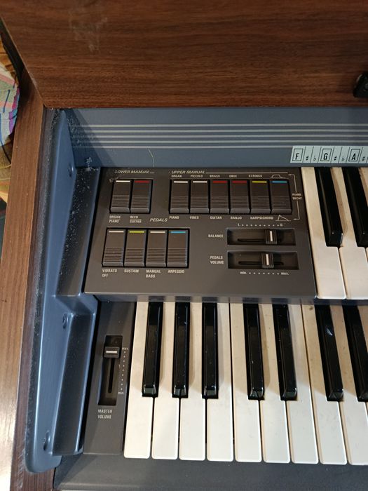 Órgão Bontempi antigo