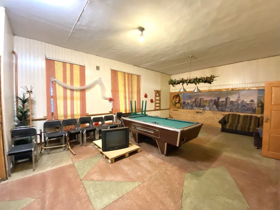 Фасадне приміщення 485 кв.м