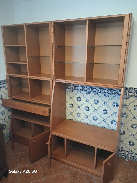 Estante de sala em faia