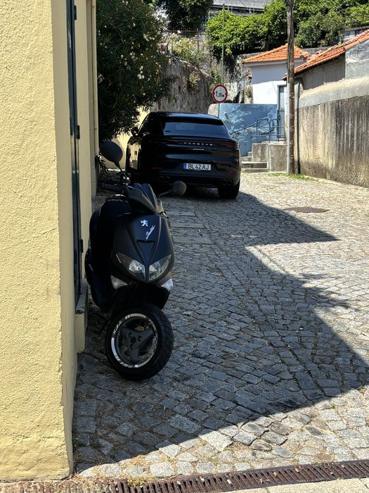 Peugeot scooter speedfight