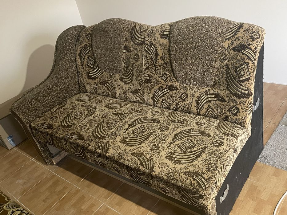 Продаються БУ дивани, крісла, двері