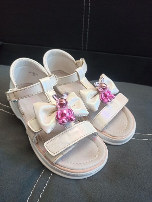 Босоніжки для дівчинки