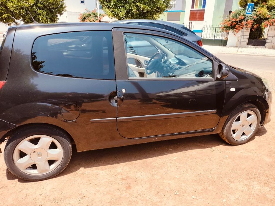 Renault Twingo 1200  com teto panorâmico