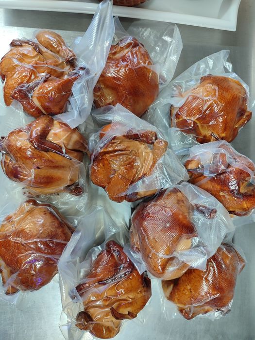 М'ясо копчене, ковбаса, мясо копченое