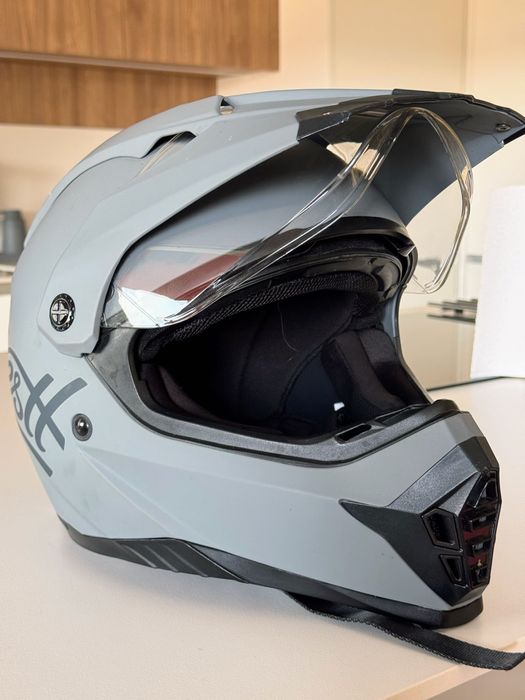 Westt Helmet, Size XL, Like New64752092533505122