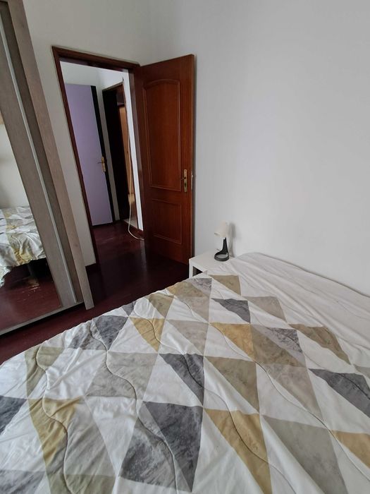 Quartos casal em T3 de charme. Graça. Lisboa.