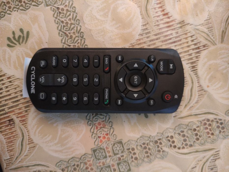 Продам пульт автомагнитолы CYCLONE MP-7093A