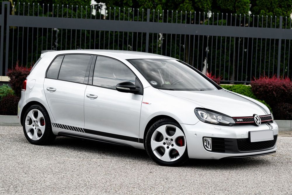 Volkswagen Golf 2.0T 210KM GTI Xenon LED PDC Park Ass. Kamera Nav Grz. fotele Tempomat