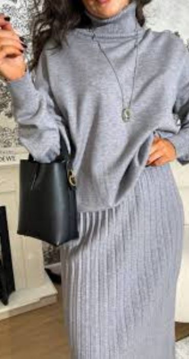 Костюм теплий трикотаж повсякденний спідниця міді
