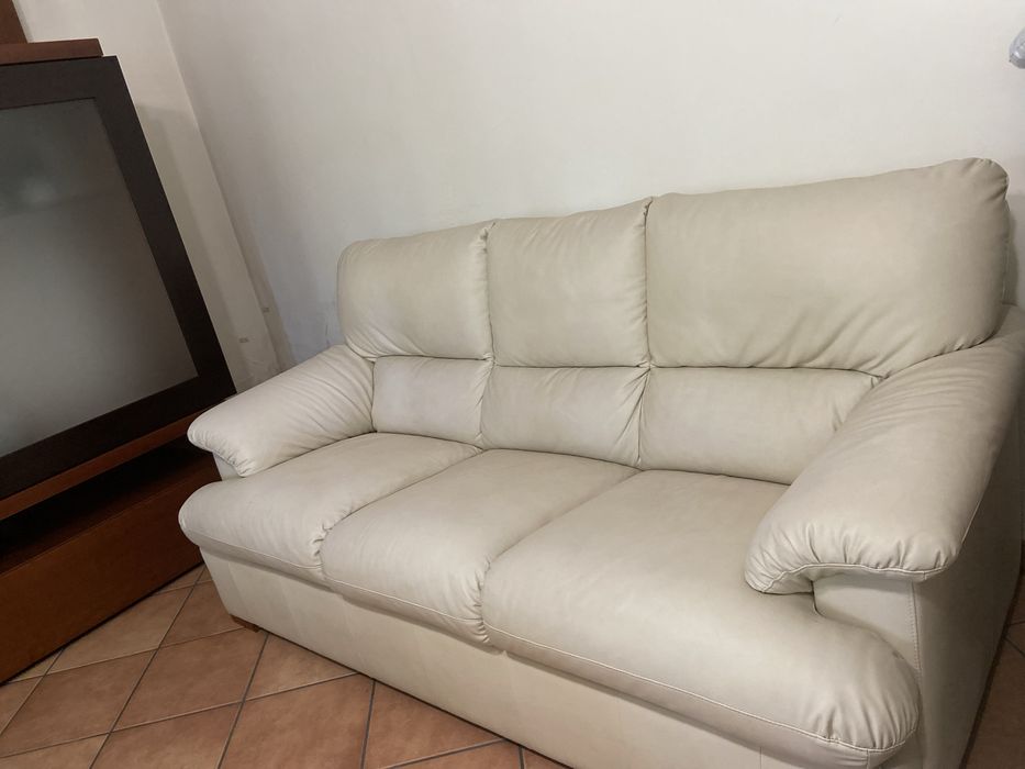 Sofas em pele bege