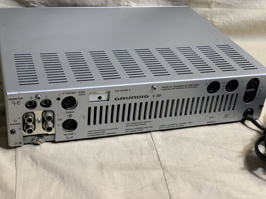 Німецький підсилювач HI-FI Grundig V 30