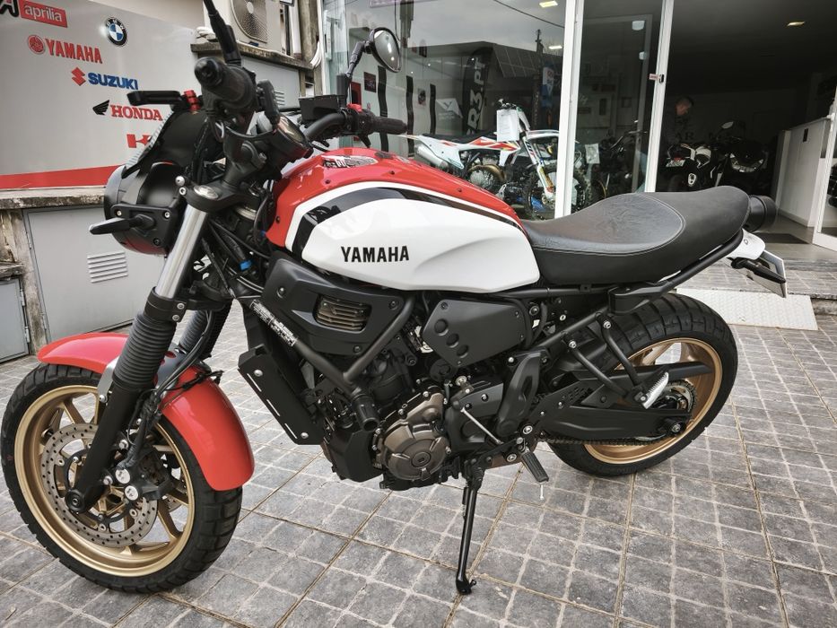 Yamaha  XSR700  de  2022