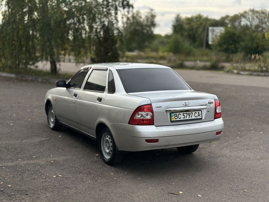 Лада пріора 2009 року