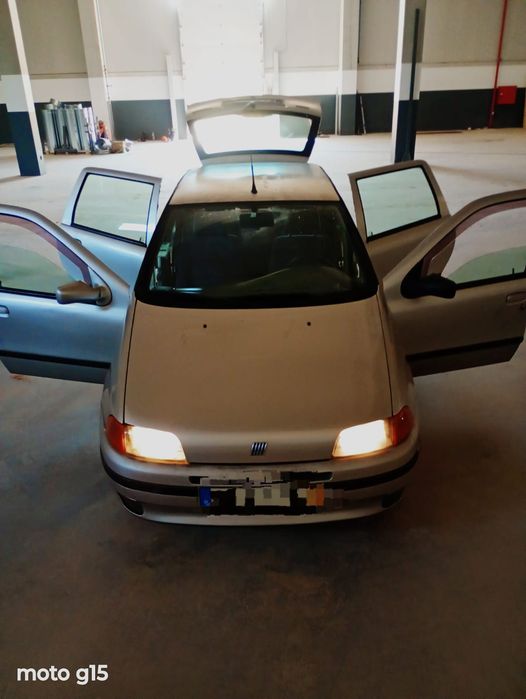 Carro Fiat Punto boa