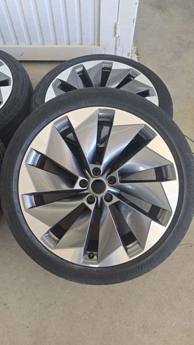 Jantes Skoda Enyaq ou VW id4  VW iD5, Betria 21 com pneus Bridgestone